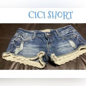 Hot Kiss Womens Shorts Sz 9 Cici Distressed Denim Booty White Lace Trim